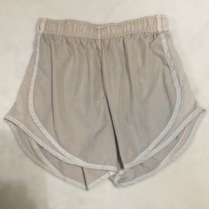 NIKE DRI FIT TEMPO  Beige Tan Shorts XS